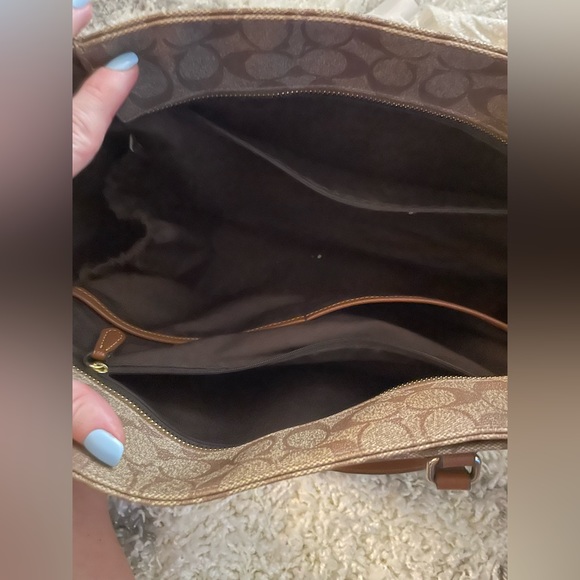Genuine Coach Large Bag - Picture 2 of 9